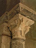 Le Puy-en-Velay - Cathedrale Notre-Dame - Cloitre - Chapiteau, Griffon (4)